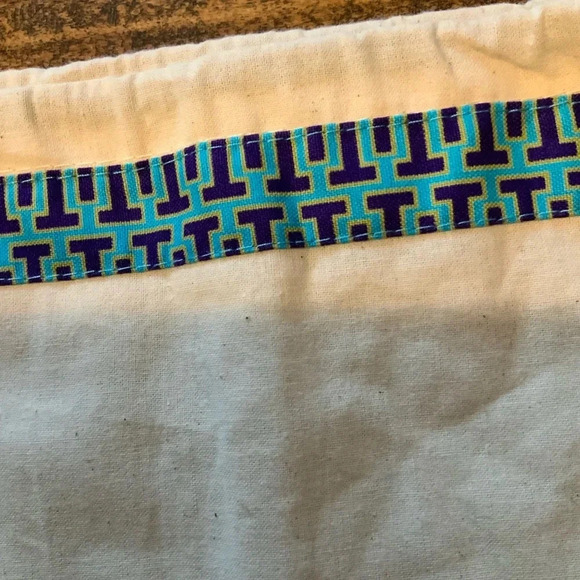 Tory Burch Drawstring Dust Cover Bag canvas 12 x 15 with logo metal tag EUC - Picture 2 of 7